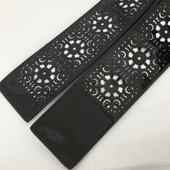 White House Black Market Patent Leather Wide Statement Belt Floral Filigree Sz M main image 9